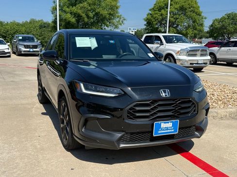 Used 2024 Honda HR-V Sport image 8