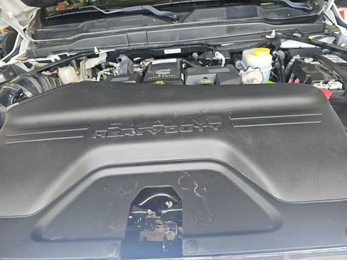 Used 2023 RAM 2500 Laramie AWD/4WD image 9