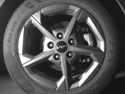 Used 2025 Kia K4 FWD image 16