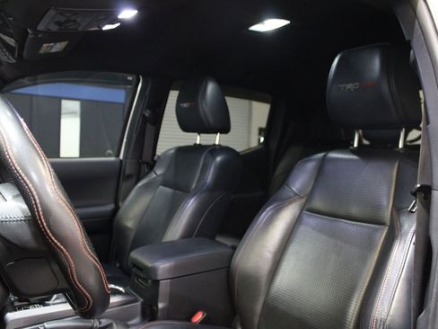 Used 2017 Toyota Tacoma TRD Pro AWD/4WD image 25
