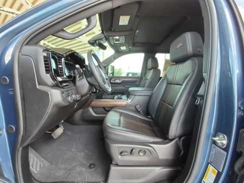 Used 2025 Chevrolet Silverado 3500 High Country w/ High Country Premium Package AWD/4WD image 17