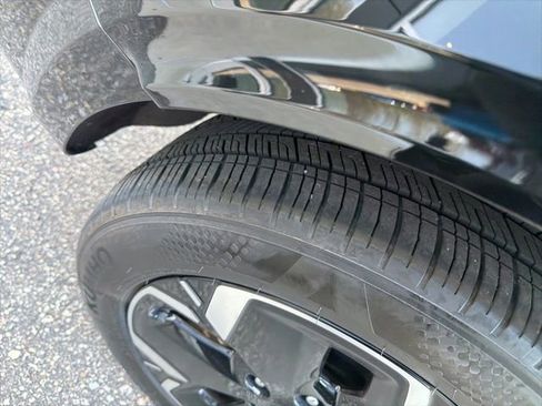 Used 2023 Kia Niro Wave w/ Wave Preserve Package FWD image 5