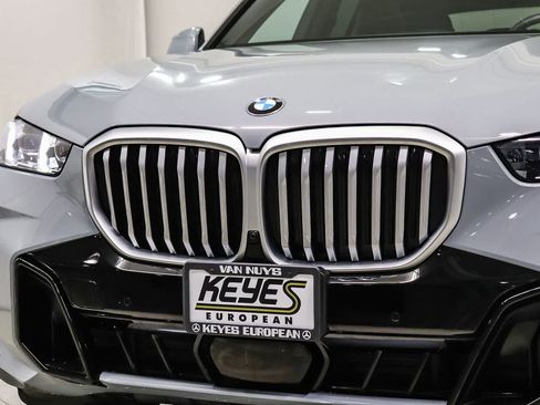 Used 2026 BMW X5 xDrive40i w/ M Sport Package AWD/4WD image 8