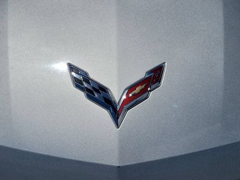 Used 2014 Chevrolet Corvette Stingray Coupe RWD image 8
