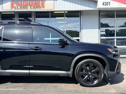 Used 2023 Honda Pilot Elite image 11