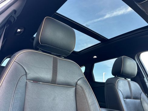 Used 2019 Chevrolet Blazer Premier w/ Sun and Wheels Package image 20