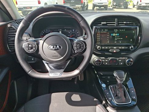 Used 2021 Kia Soul Turbo FWD image 11