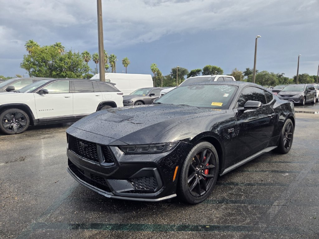 Used 2026 Ford Mustang GT Premium RWD image 3