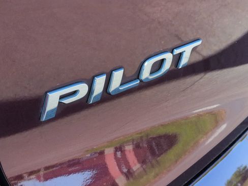Used 2017 Honda Pilot EX-L image 12