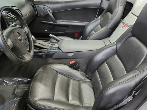 Used 2007 Chevrolet Corvette Convertible w/ Preferred Equipment Group image 24