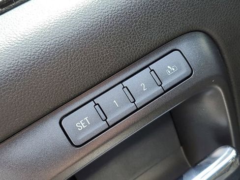 Used 2017 Chevrolet Silverado 1500 LTZ AWD/4WD image 16