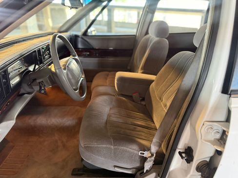 Used 1999 Buick Le Sabre Custom w/ Headliner Lighting Pkg FWD image 30
