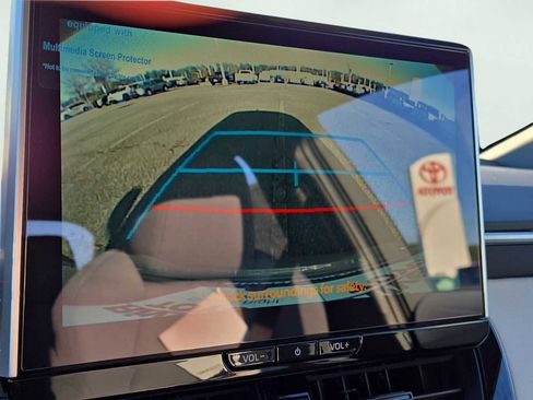 Used 2026 Toyota Corolla SE w/ SE Package image 41