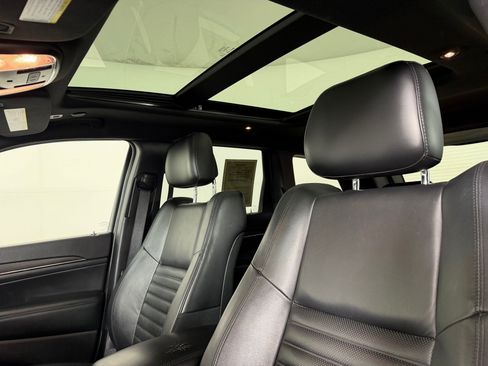 Used 2018 Jeep Grand Cherokee Limited AWD/4WD image 16