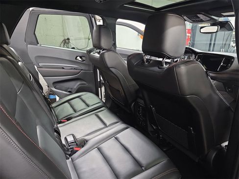 Used 2024 Dodge Durango GT image 11