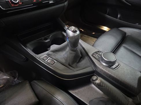 Used 2017 BMW M2 image 22