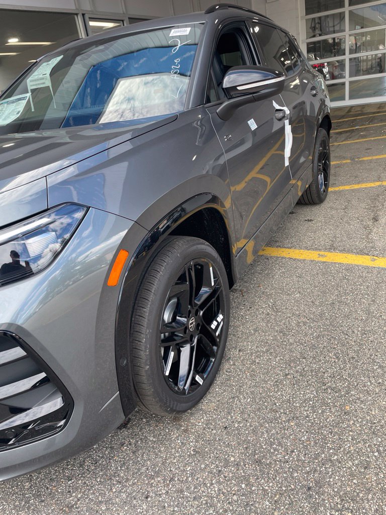 New 2026 Volkswagen Tiguan SE R-Line AWD/4WD image 5
