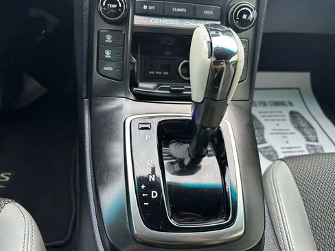 Used 2013 Hyundai Genesis 2.0T RWD image 24