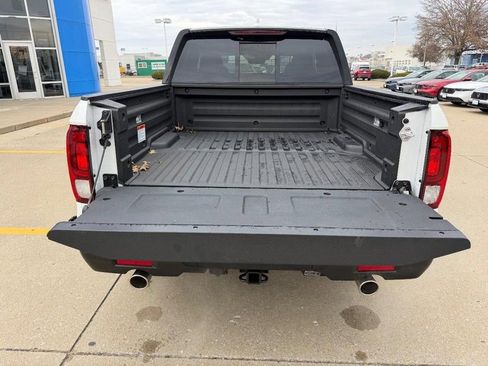 New 2026 Honda Ridgeline Black Edition image 4