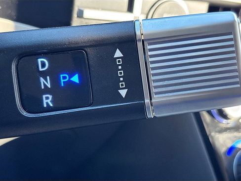 Used 2024 Hyundai Santa Fe Calligraphy image 17