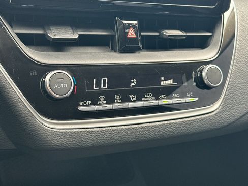 Used 2023 Toyota Corolla LE FWD image 18