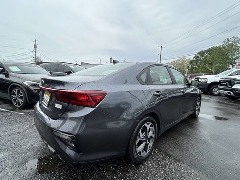 Used 2020 Kia Forte LXS FWD image 5