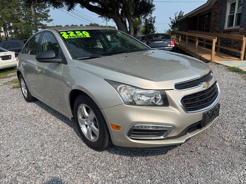 Used 2016 Chevrolet Cruze LT FWD image 1