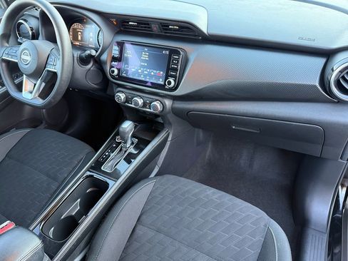 Used 2024 Nissan Kicks SV image 17