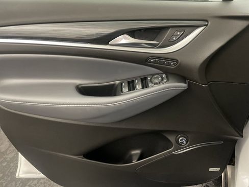 Used 2024 Buick Enclave Premium w/ Experience Buick Package image 17