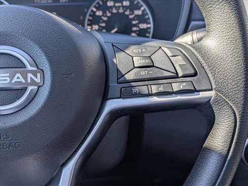 Used 2025 Nissan Altima 2.5 SV image 15