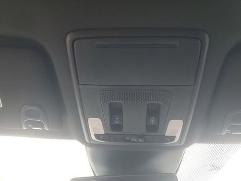 Used 2023 Honda Pilot TrailSport image 25