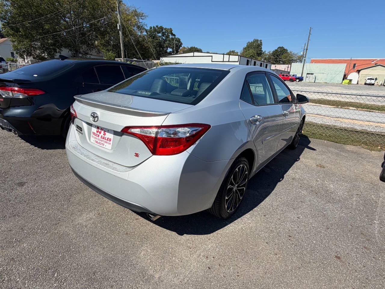Used 2015 Toyota Corolla S FWD image 3