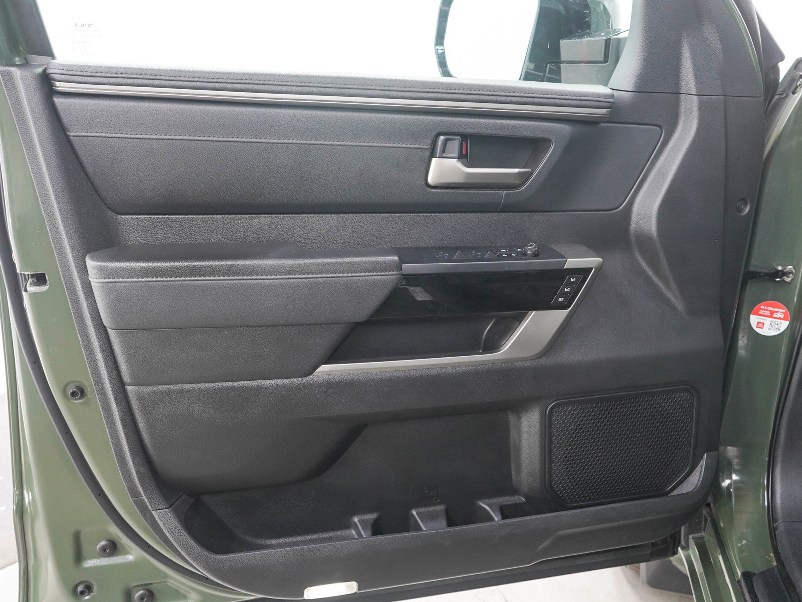 Used 2023 Toyota Tundra Limited AWD/4WD image 21
