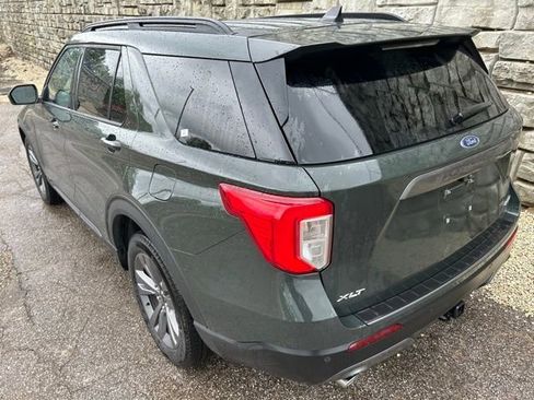 Used 2023 Ford Explorer XLT w/ Equipment Group 202A AWD/4WD image 4