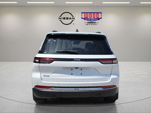 Used 2022 Jeep Grand Cherokee Limited 4xe w/ MOPAR Finishing Package AWD/4WD image 3