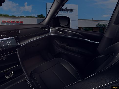 New 2026 Jeep Grand Cherokee Altitude image 19