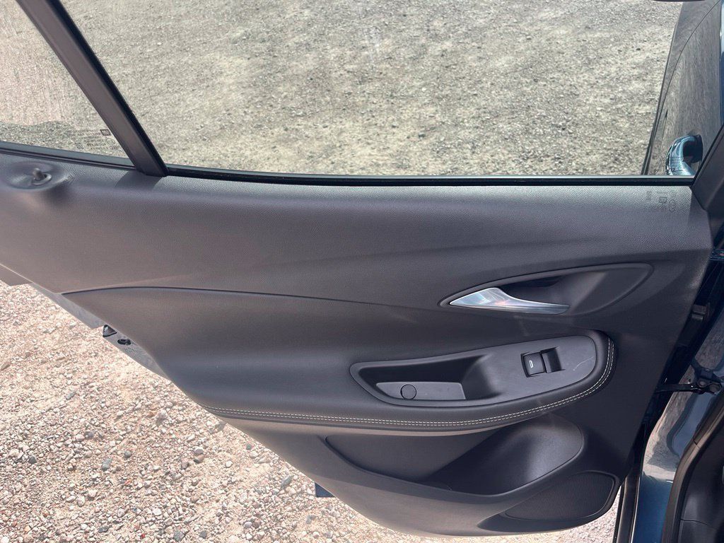 Used 2024 Buick Encore GX Preferred FWD image 23