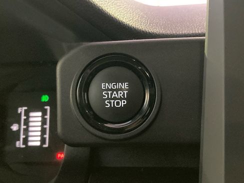 Certified 2025 Toyota Tacoma SR5 image 20