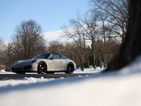 Used 2018 Porsche 911 Targa 4S image 21