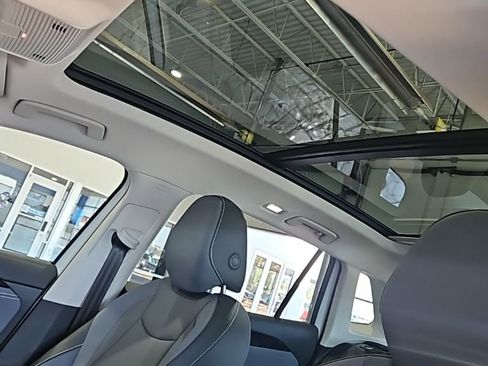 New 2026 Volkswagen Tiguan SE AWD/4WD image 29