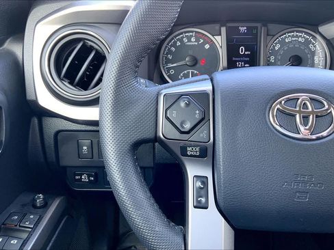 Used 2023 Toyota Tacoma SR5 AWD/4WD image 23