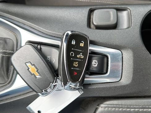 Used 2018 Chevrolet Camaro SS RWD image 25