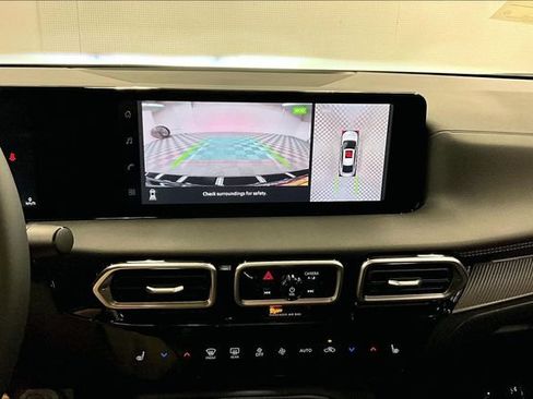 New 2026 Nissan Sentra SR w/ SR Premium Package FWD image 27