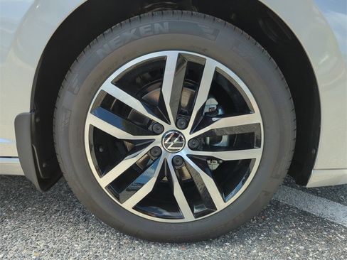 New 2025 Volkswagen Jetta SE image 43