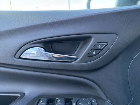 Used 2023 Chevrolet Equinox LT image 13