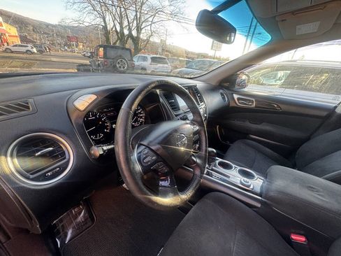Used 2015 Nissan Pathfinder SV w/ Cargo Package image 26
