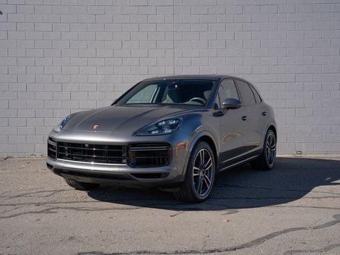 Certified 2022 Porsche Cayenne Turbo image 1