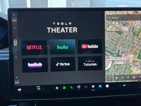 Used 2021 Tesla Model S Plaid image 13