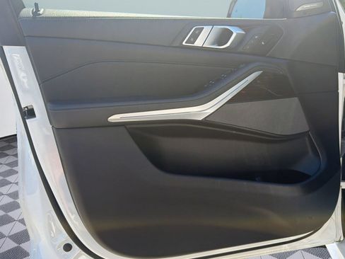 Used 2020 BMW X5 xDrive40i w/ M Sport Package AWD/4WD image 23