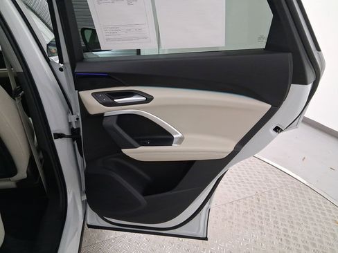 Certified 2025 Audi Q5 Premium w/ Convenience Package image 30